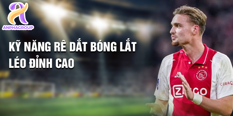 Tiểu sử Kenneth Taylor: Ngôi Sao Đột Phá Tại CLB Ajax 2 Kỹ năng rê dắt bóng lắt léo đỉnh cao