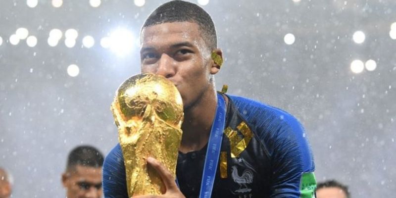 Mbappe phá vỡ im lặng về sự trở lại của Pogba 2 Khi phát ngôn của Mbappe tác động đến dư luận